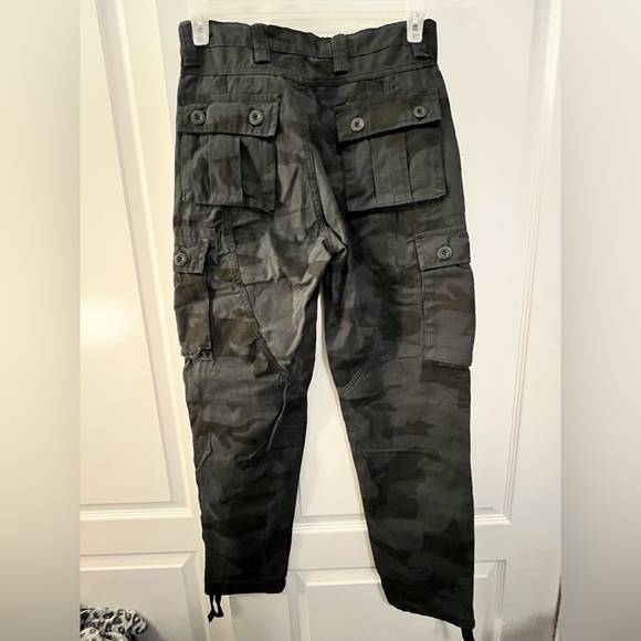 ๐๐ฎ๐ท'๐ข ๐ซ๐ต๐พ๐ฎ ๐ช๐ท๐ญ ๐๐๐ช๐๐ด ๐๐ช๐ป๐ฐ๐ธ ๐๐ช๐ท๐ฝ๐ข - Picture 2 of 7